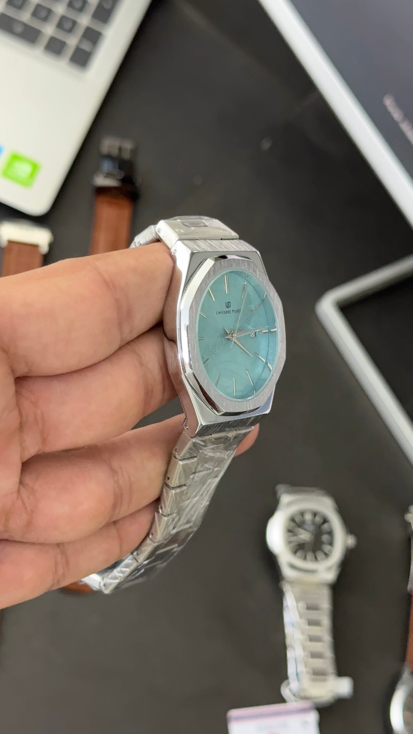 UP | Silver Chain | Hexagon Tiffany Dial