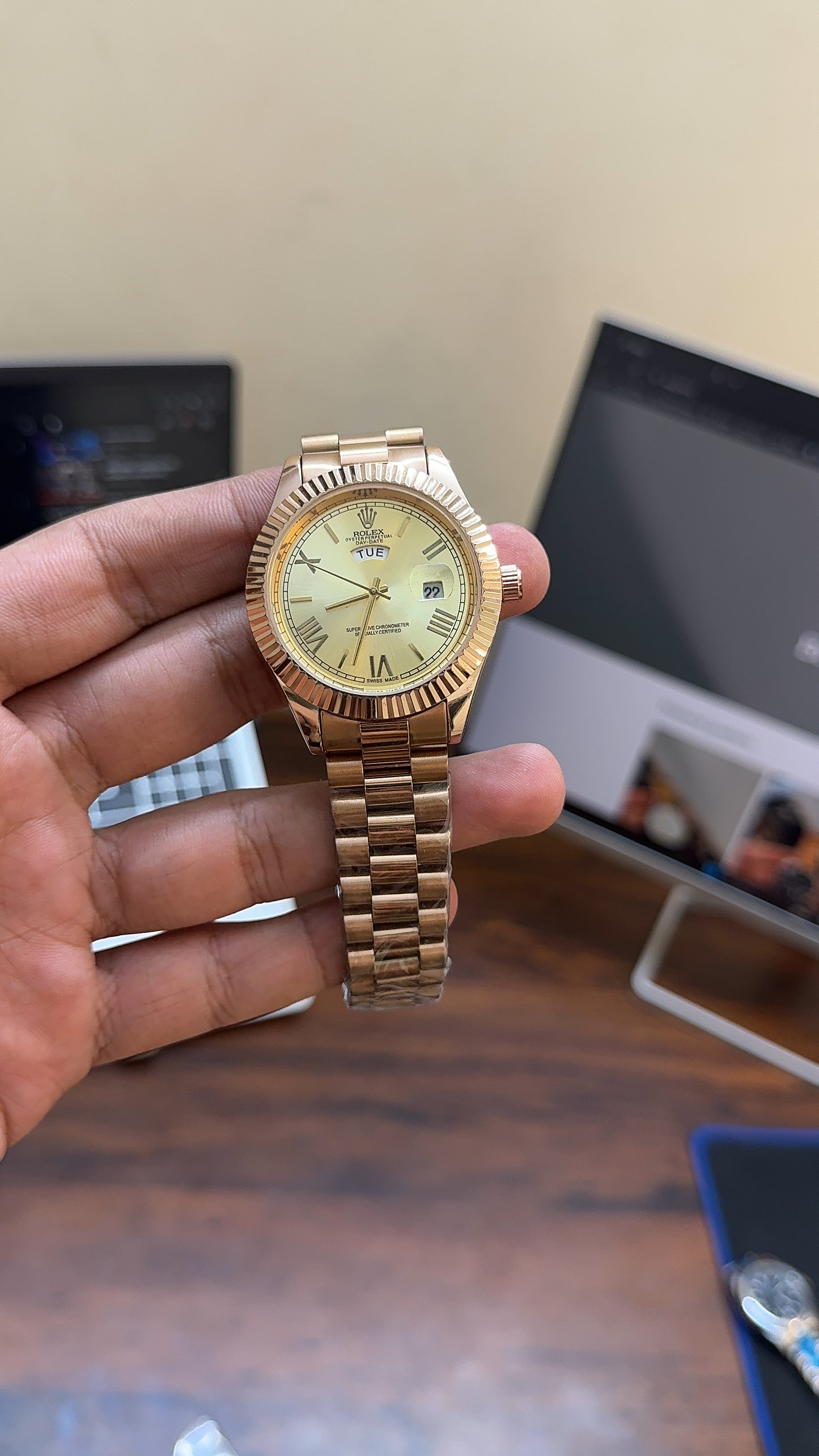 Date41 rose gold