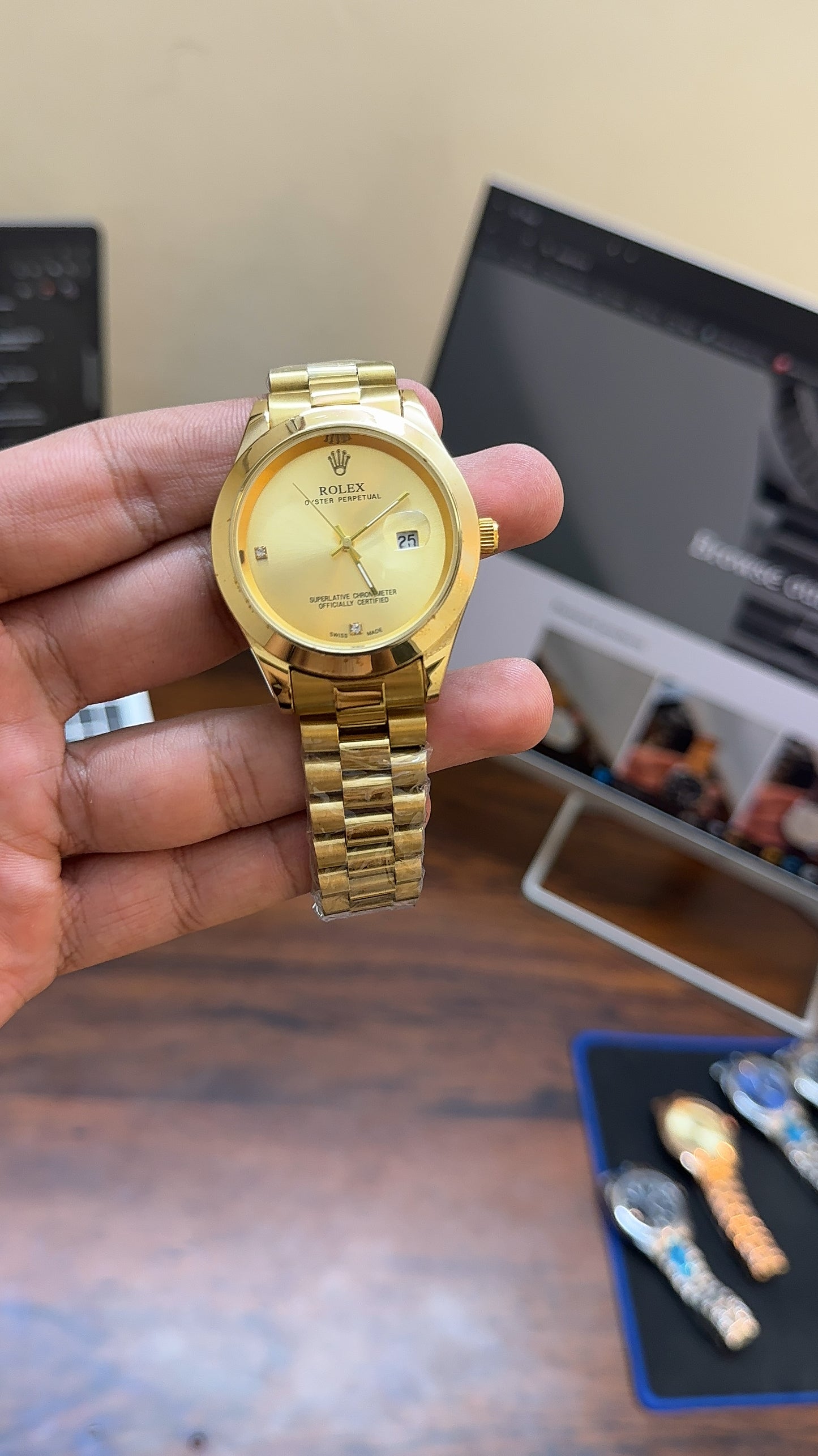 Date41 all gold plain dial